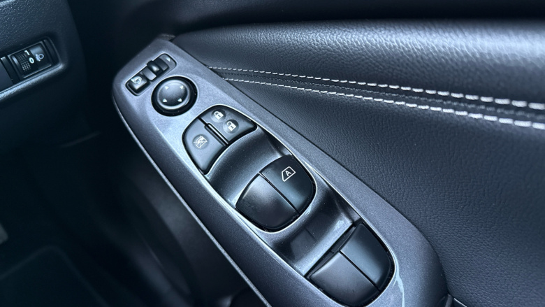 Nissan Juke 1.6 Hybrid N-Connecta 5dr Auto Hybrid Hatchback